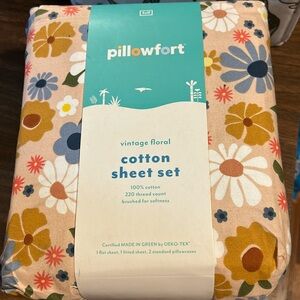 NWT Pillow Fort Vintage Floral Sheet Set Sz Full